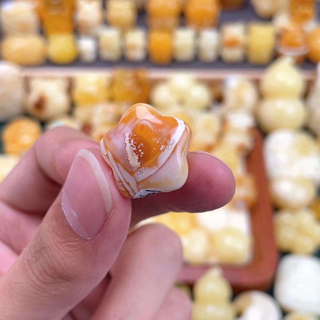 裸石琥珀未镶嵌蜜蜡
