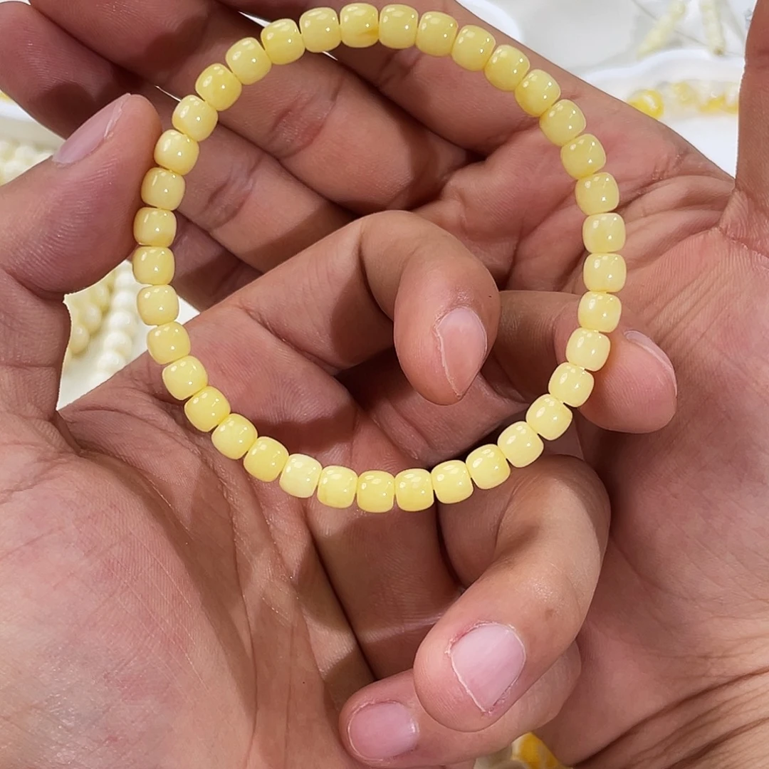 妖***Z琥珀未镶嵌手链5.5m