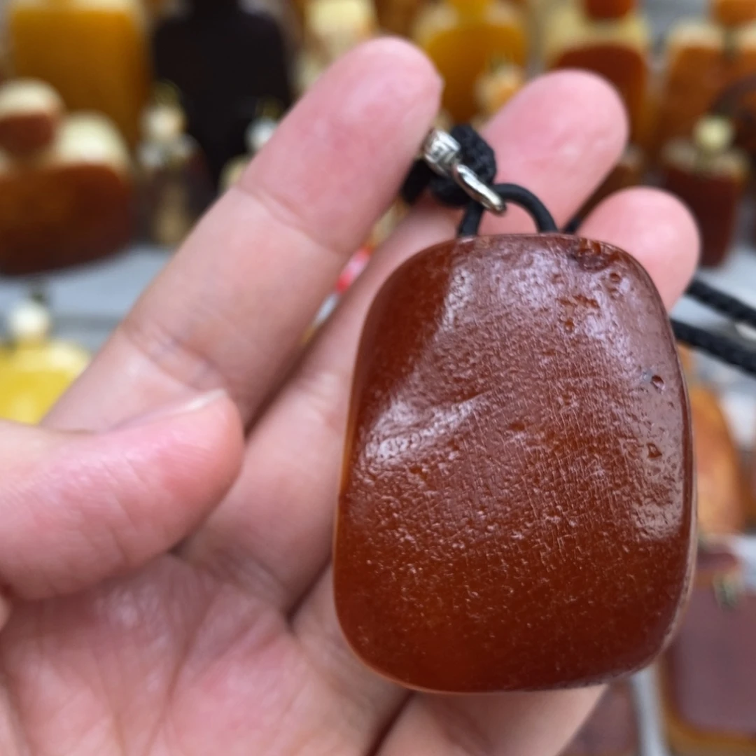 蜜蜡未镶嵌珠宝奇石