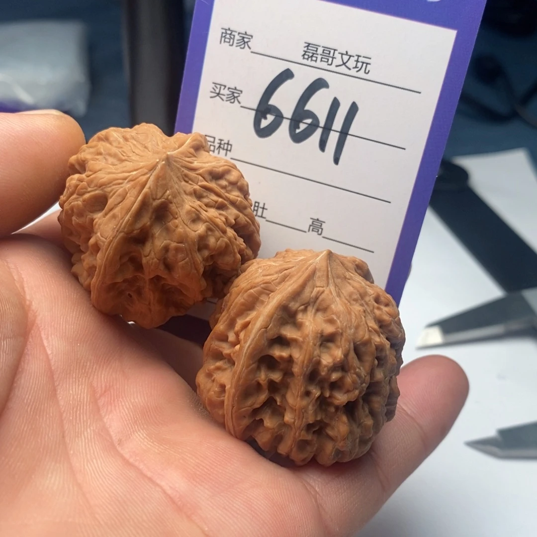 文玩核桃吊坠6611