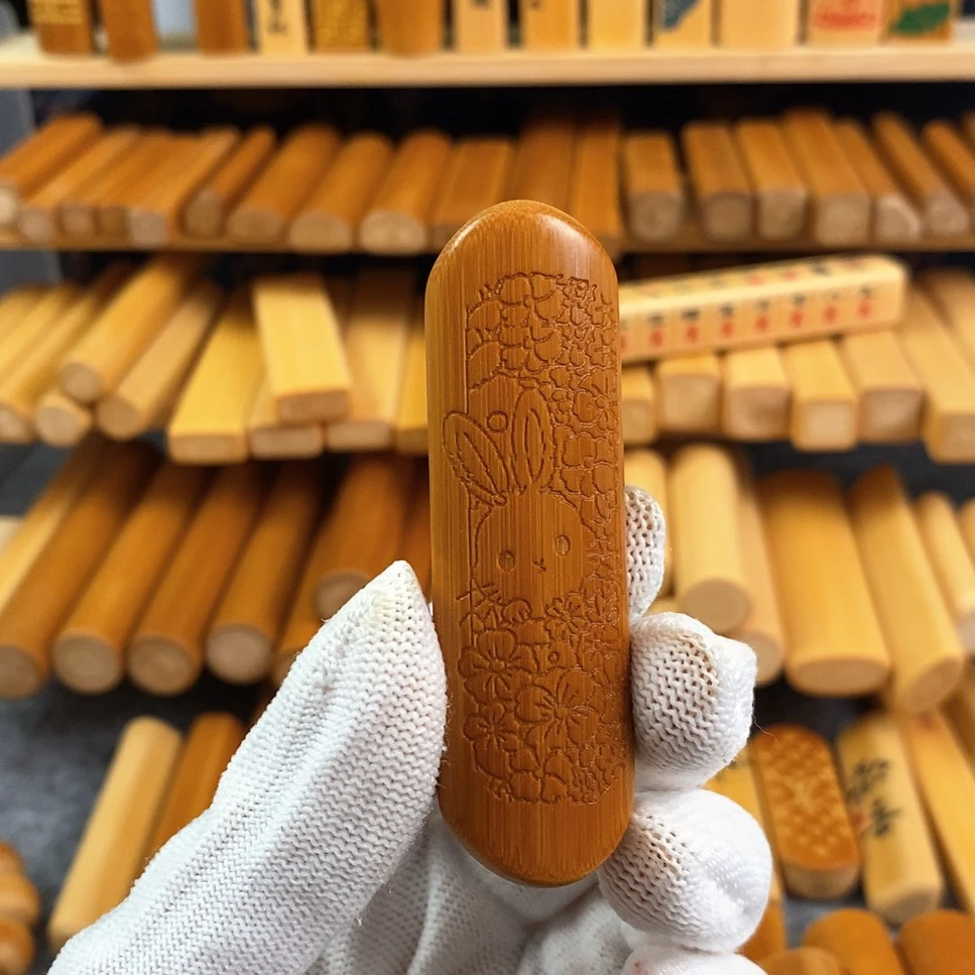 竹实心竹椭扁雕刻兔子