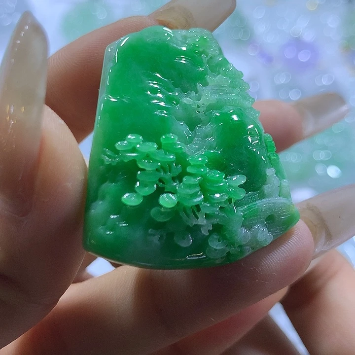 翡翠未镶嵌颈饰天然翡翠A货吊坠