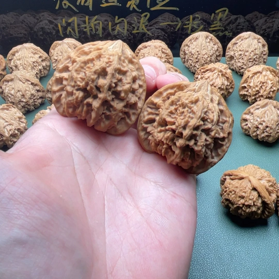 核桃把件44全品满天星