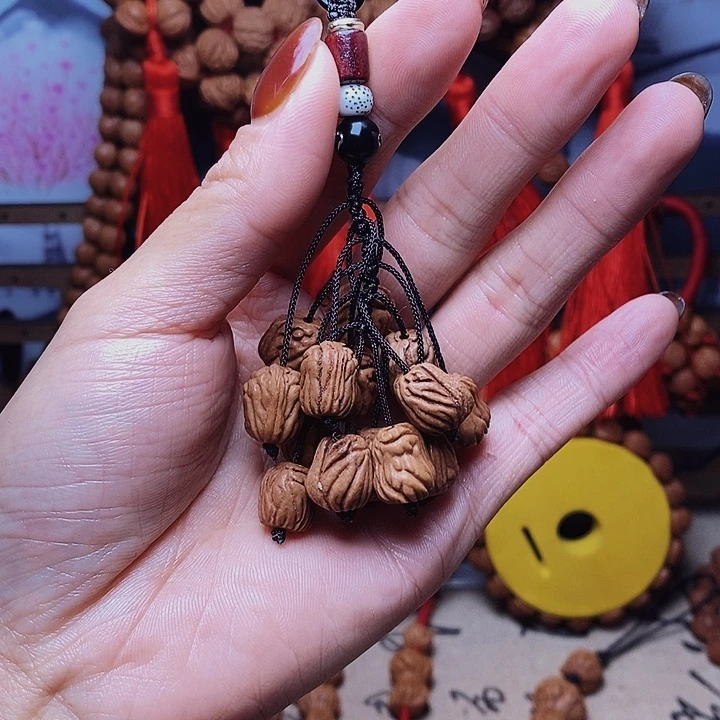 桃核吊坠龙纹桃枭