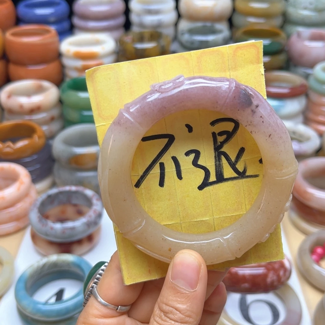 手镯石英质玉未镶嵌