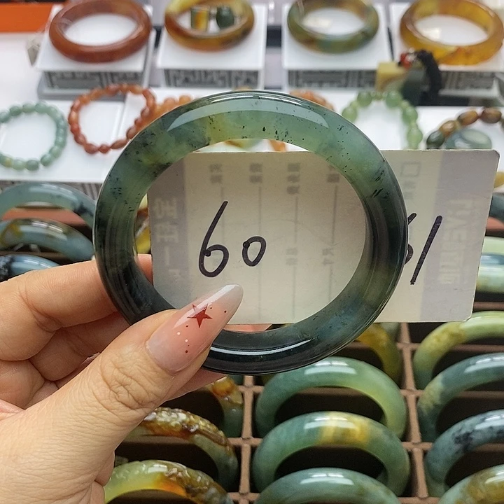 蛇纹石玉手镯合金