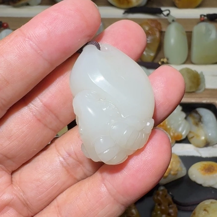 颈饰未镶嵌和田玉（糖玉）@***境
