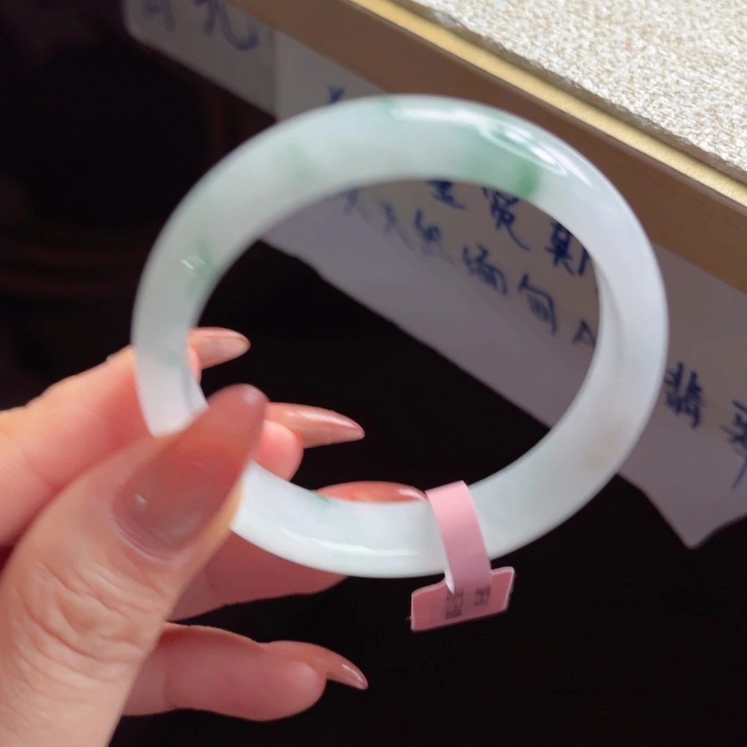 翡翠未镶嵌手镯手镯
