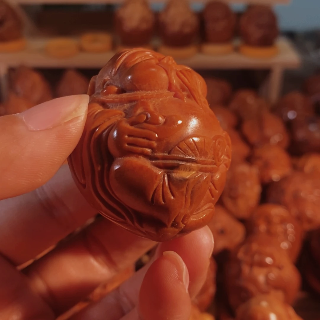 橄榄核把件明***好财神单颗微瑕