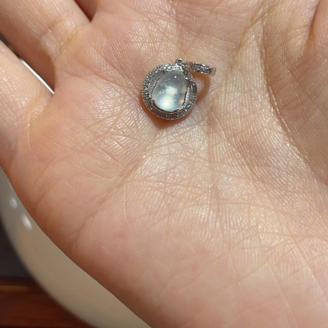 翡翠颈饰18K金镶嵌道**生天然