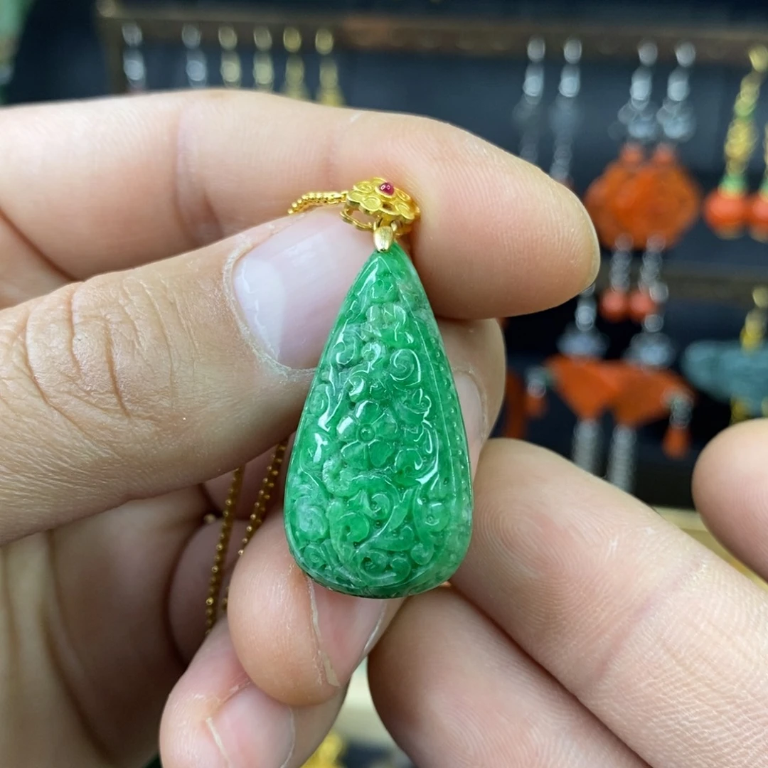 颈饰未镶嵌翡翠吊坠