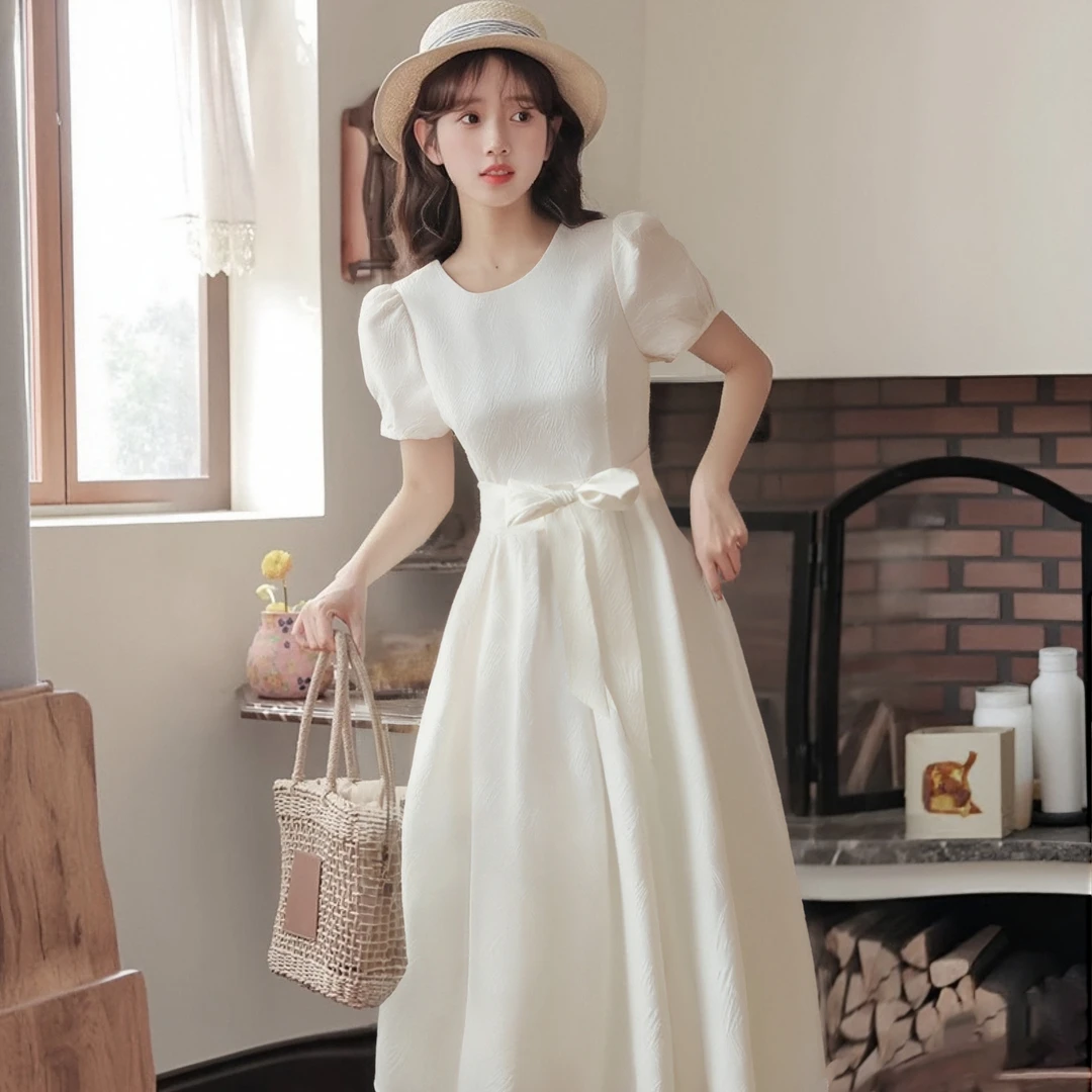 A高级感显高赫本风女装小白裙高级感连衣裙法式白色简约圆领9771