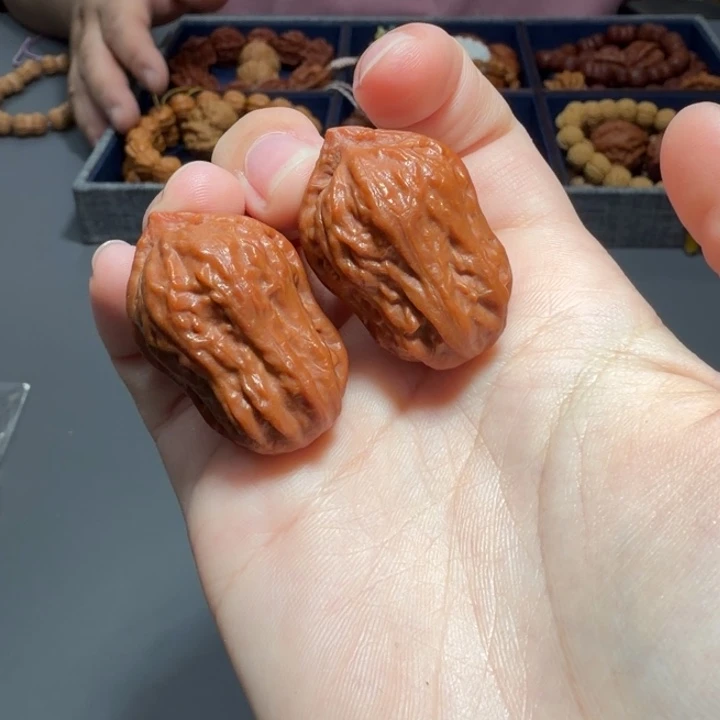 把件文玩核桃花生6812