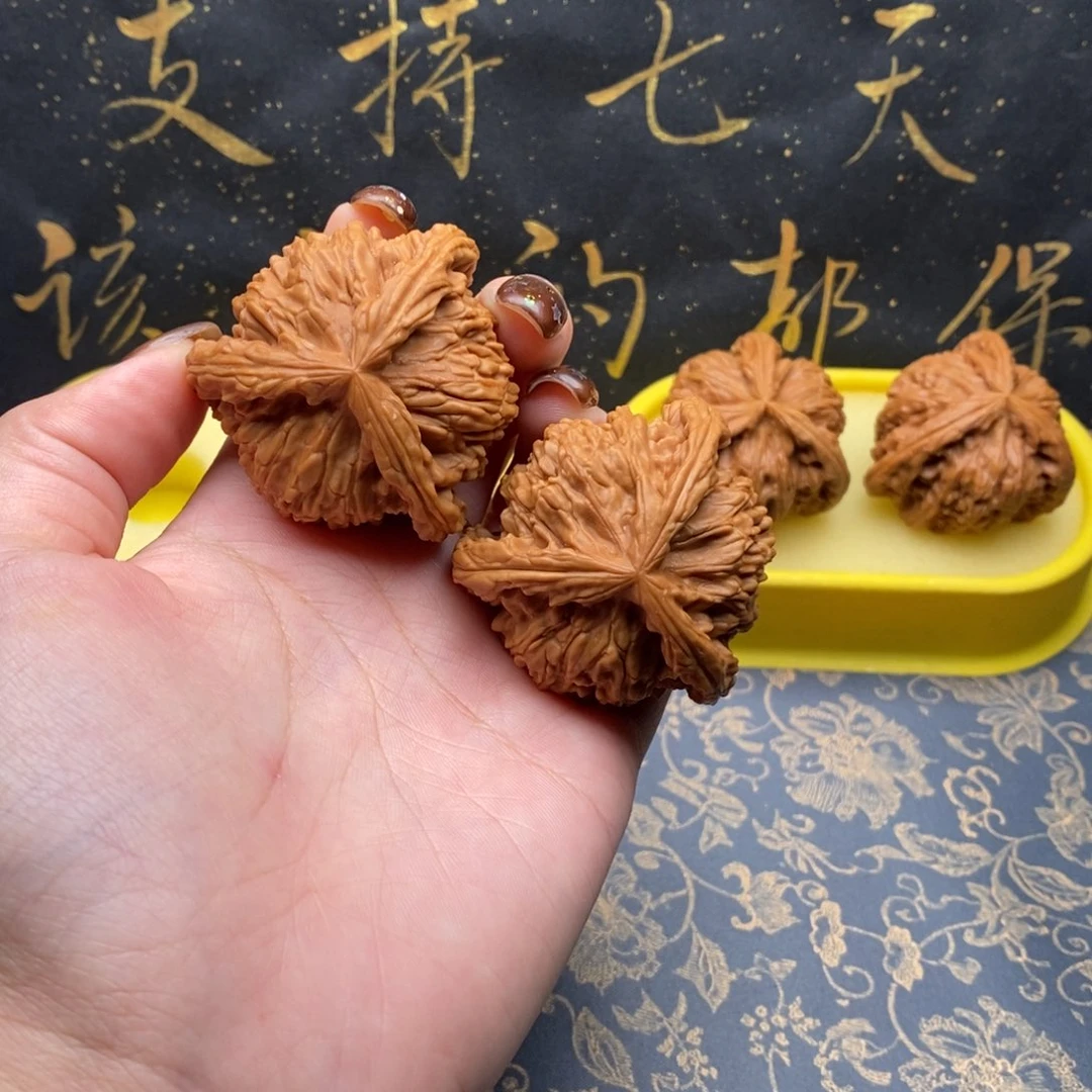 吊坠文玩核桃小****）白狮子