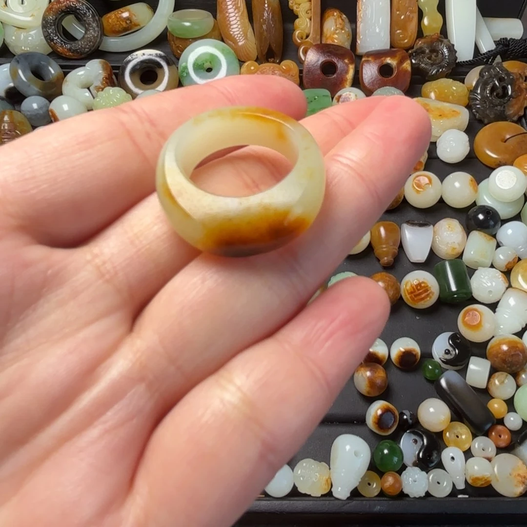 和田玉颈饰未镶嵌用****2