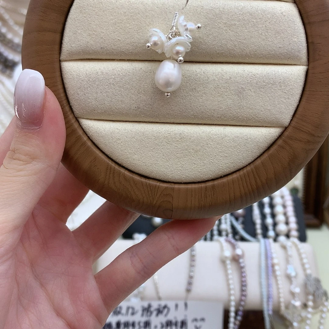 淡水珍珠银S925镶嵌耳饰