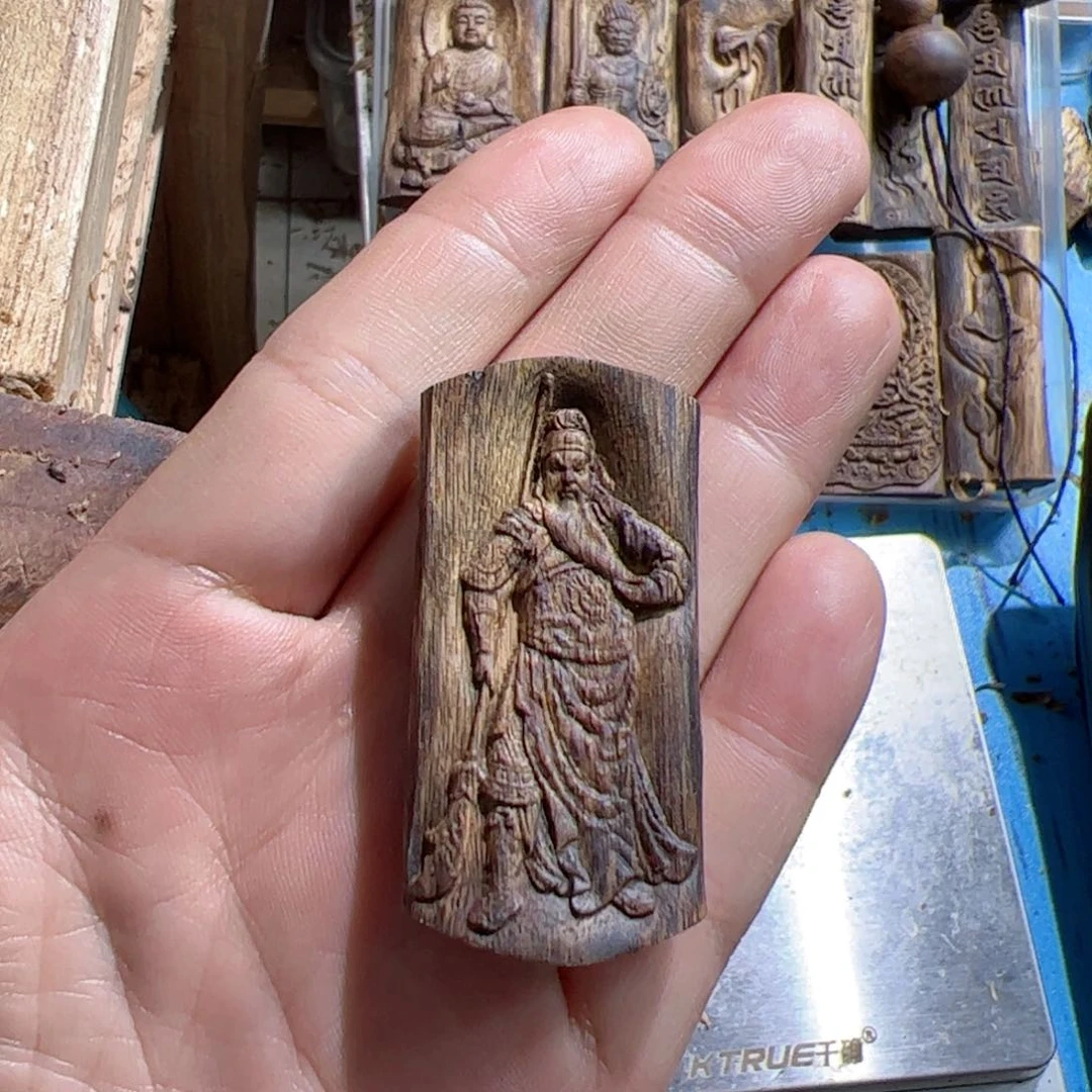 沉香吊坠白棋关公5.9克