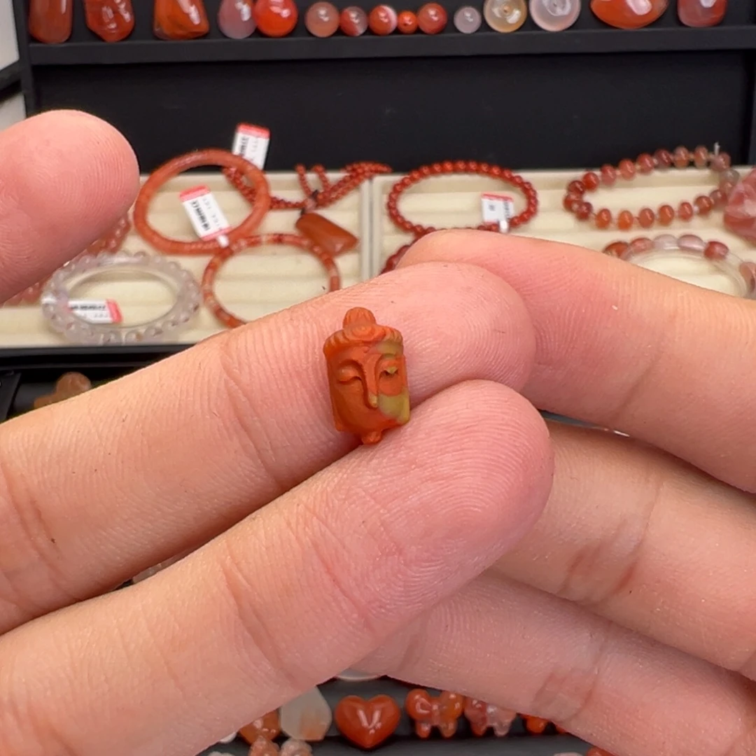 南红玛瑙未镶嵌颈饰如来佛