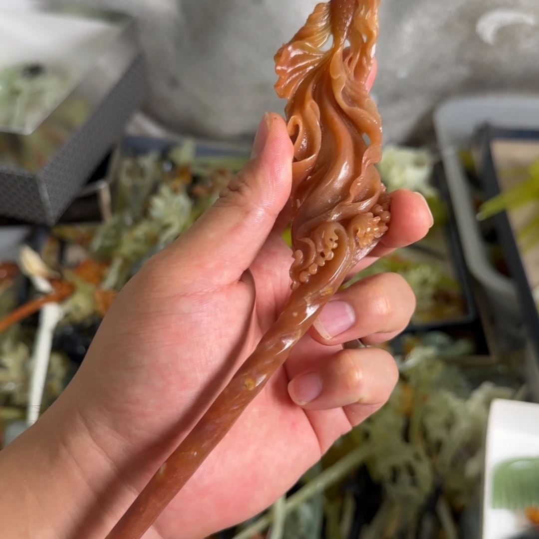 杨***杨蛇纹石玉未镶嵌发饰