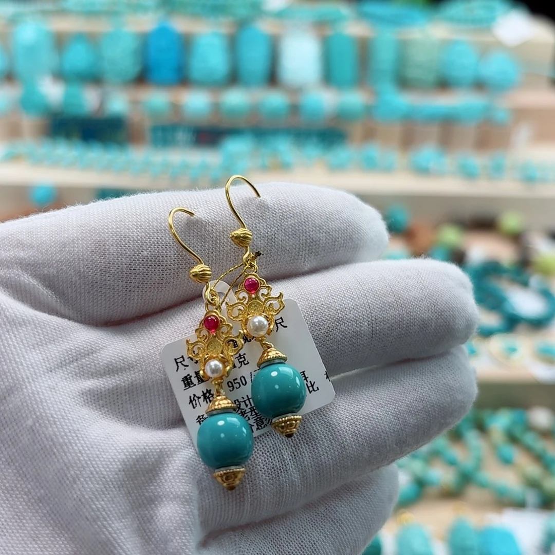 绿松石未镶嵌珠宝奇石