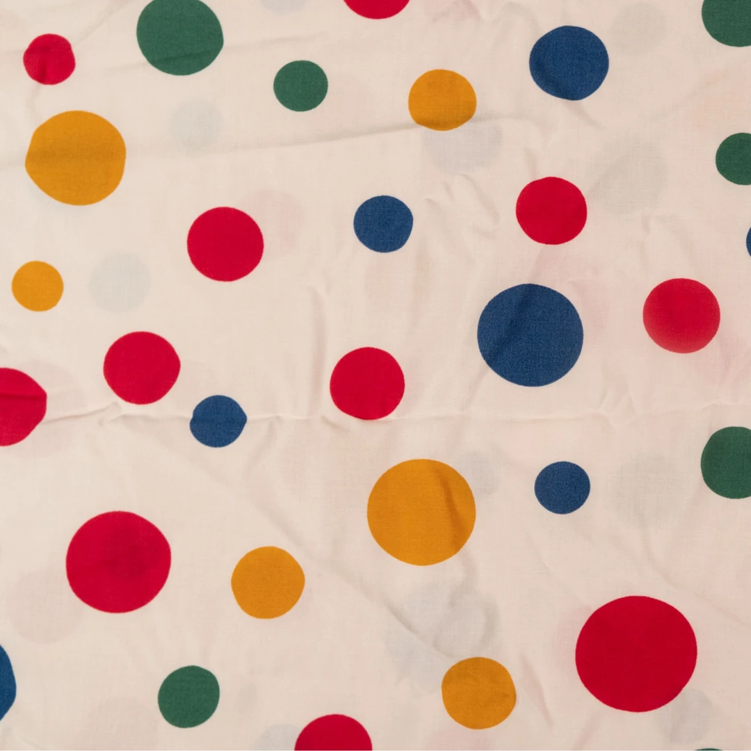 高密棉绸白底彩色圆点连衣裙旗袍床单被罩面料柔软透气