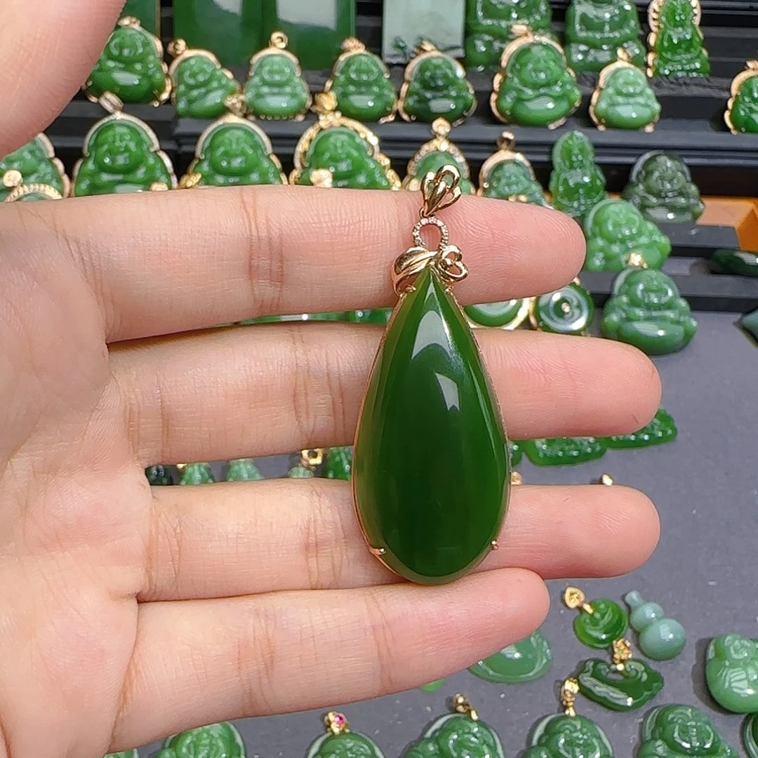 和田玉（碧玉）18K金镶嵌颈饰