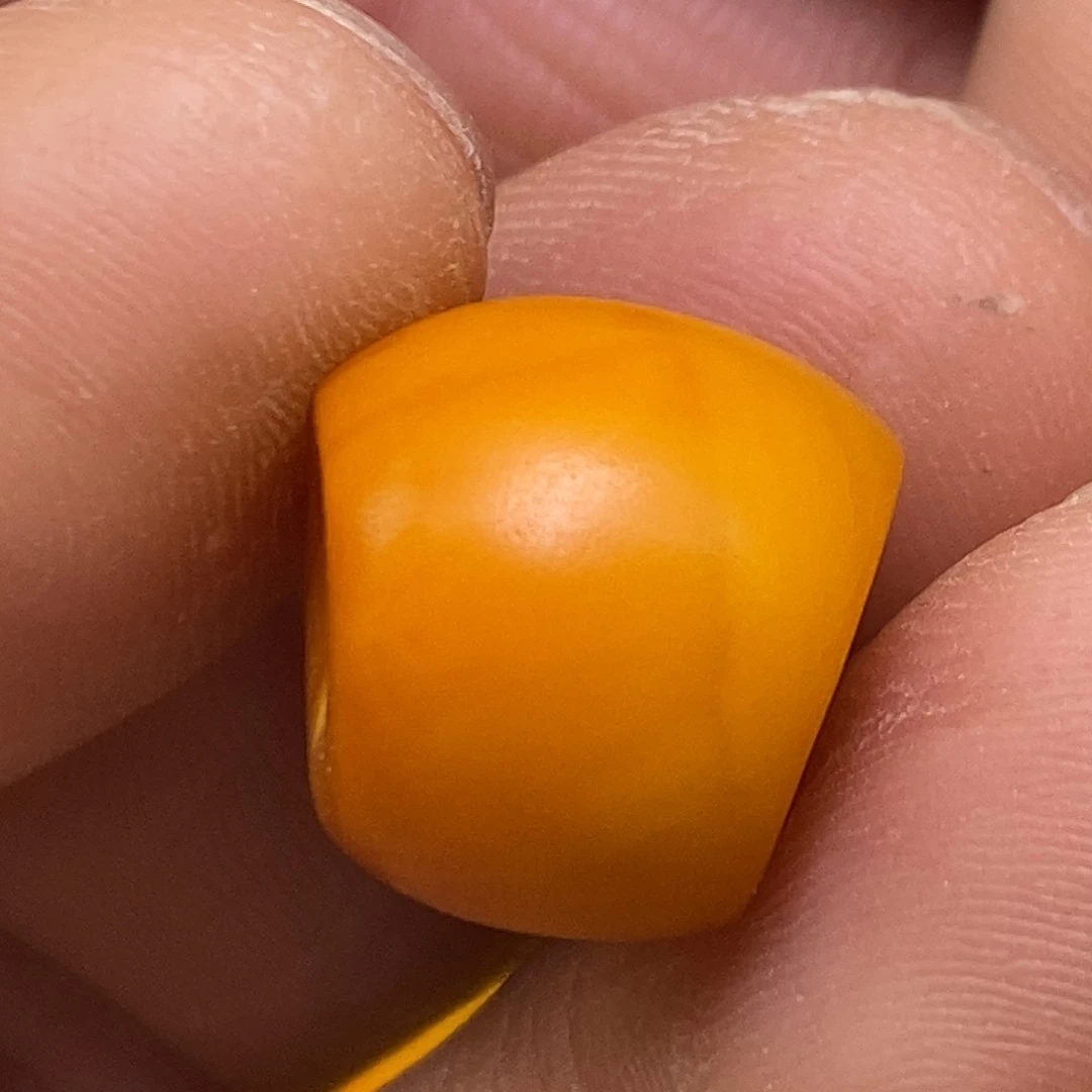 蜜蜡未镶嵌珠宝奇石