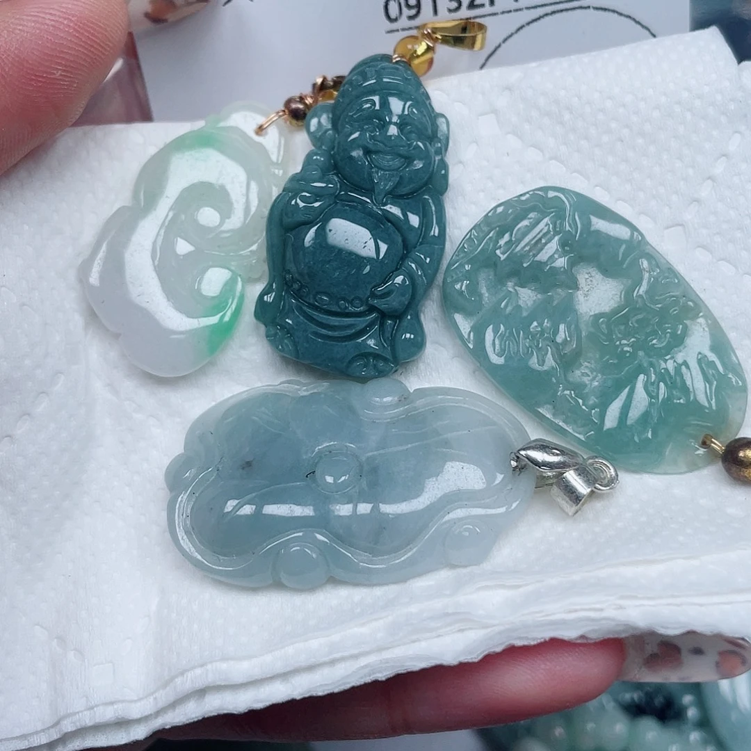 吊坠(不含链)未镶嵌翡翠