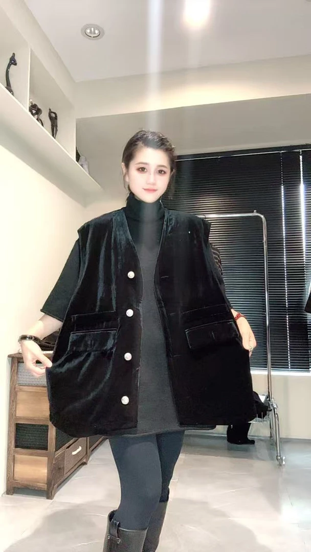 马甲立体贴袋宽松型V领纯色冬季常规款丝绒加棉