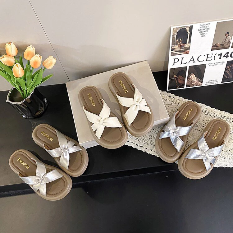 厚底沙滩拖鞋女鞋2025新款夏季外穿精致高级感凉拖鞋配裙子一字拖