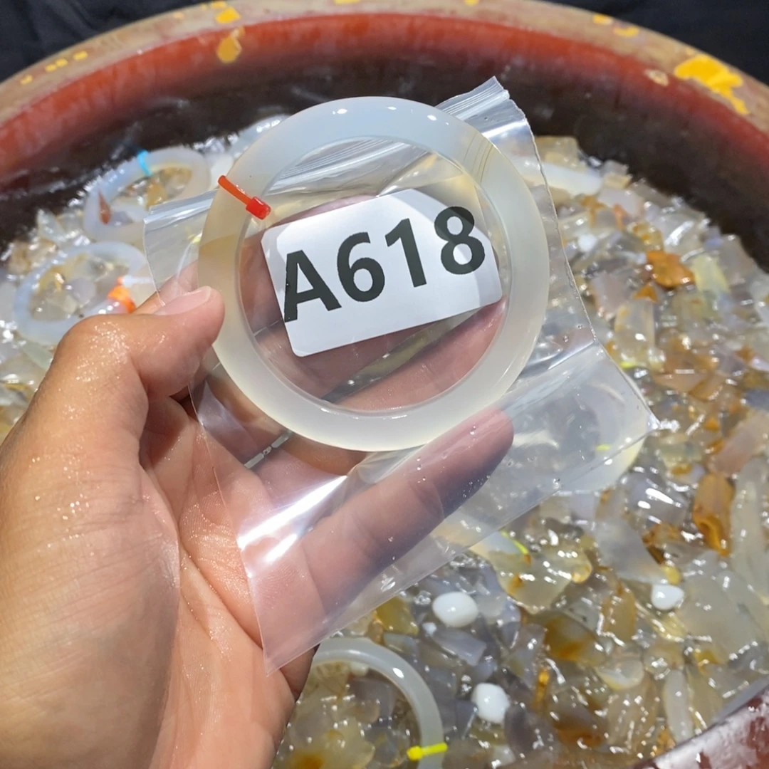 S***枭手镯玛瑙/玉髓未镶嵌