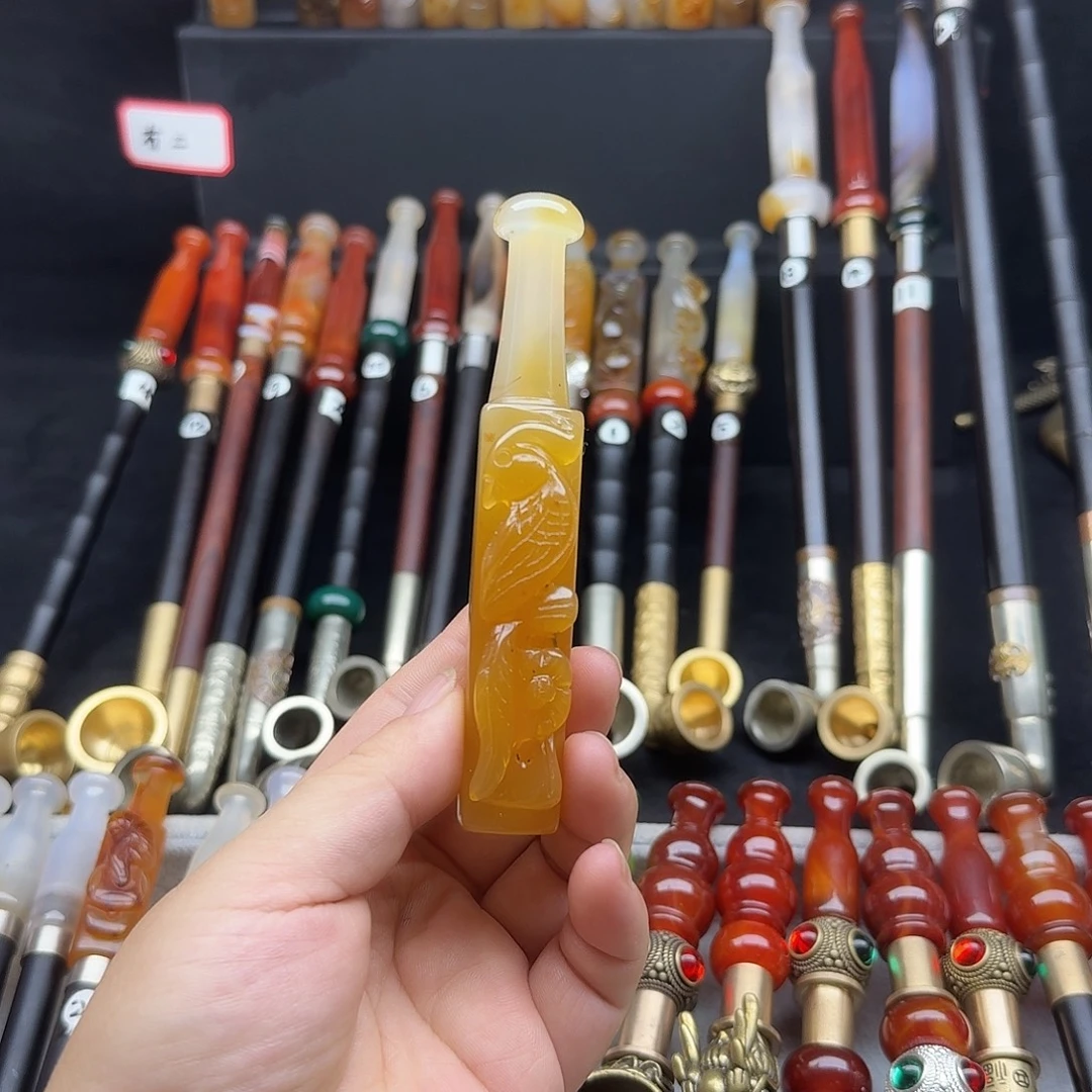 樊***尊玛瑙雕刻烟嘴单烟嘴