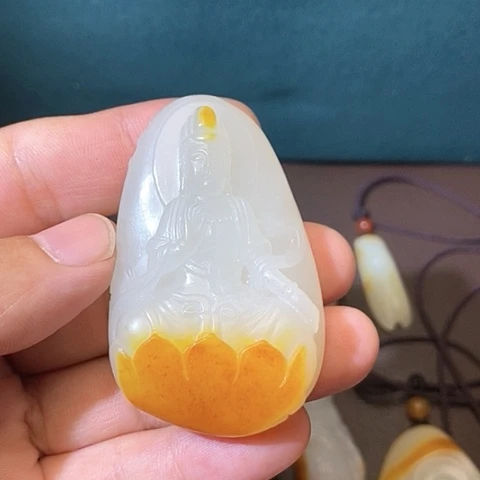 【闪购商品】未镶嵌和田玉挂件醉***总