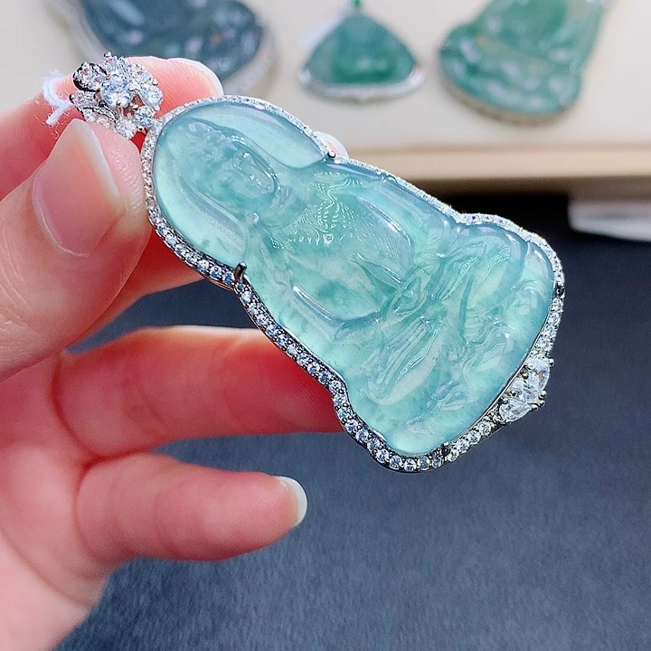 翡翠颈饰未镶嵌翡翠