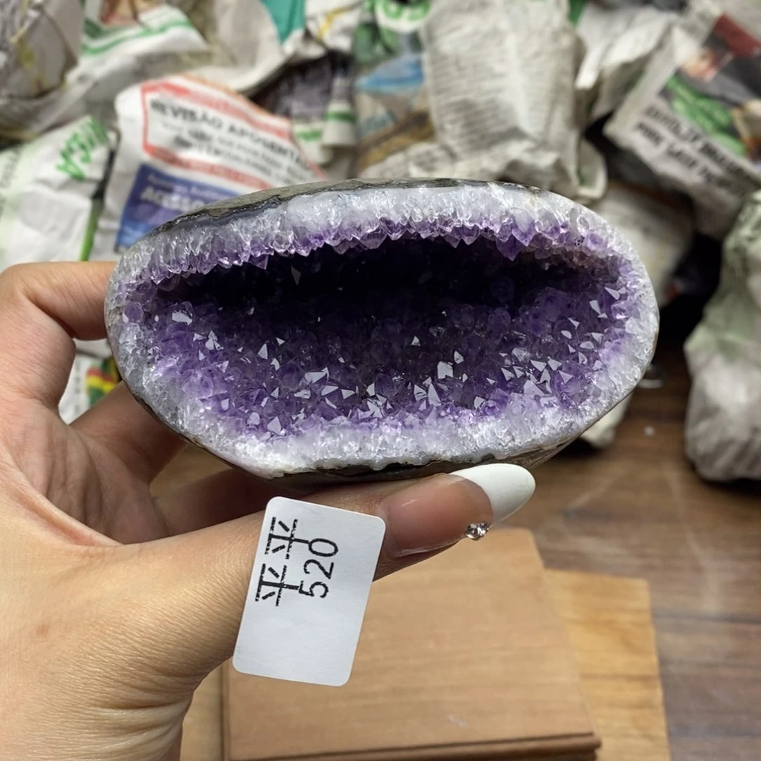 乌拉圭未镶嵌紫晶