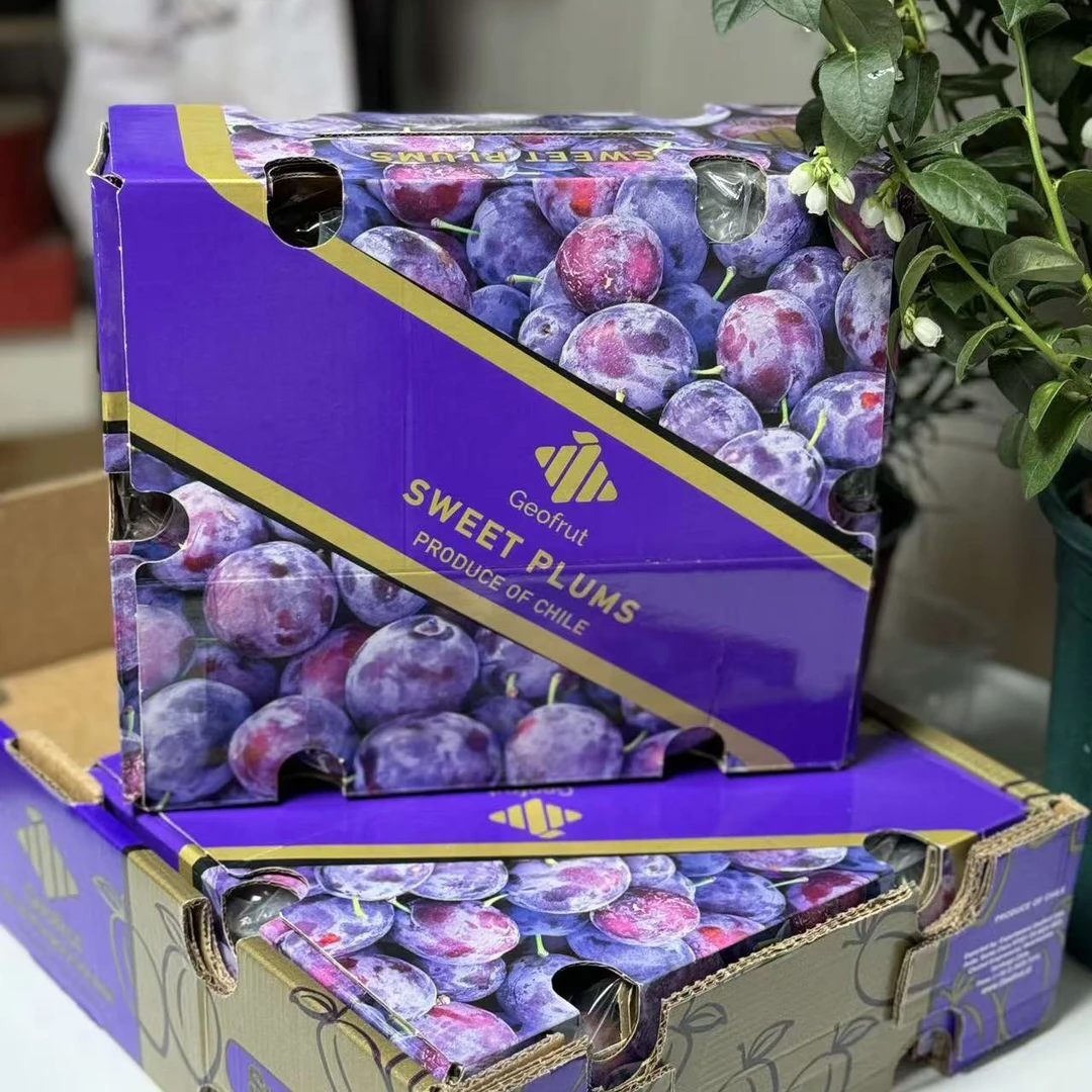 六个波智利西梅5斤装，纯甜爆汁皮薄核小，肉质细嫩爽滑，汁多无渣清甜