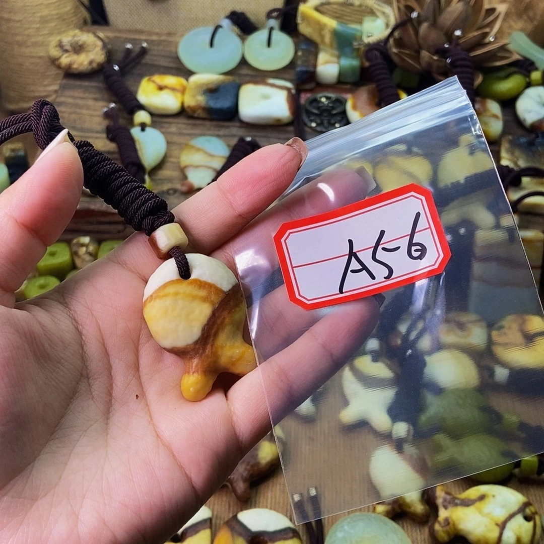 未镶嵌蛇纹石玉挂件福***✨