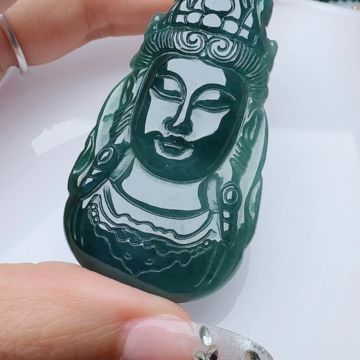 翡翠未镶嵌颈饰天然的A货翡翠多样性发其一