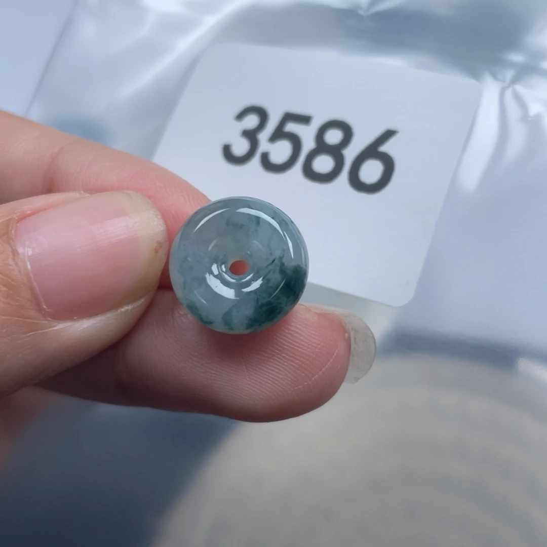 翡翠未镶嵌颈饰天然A货缅甸翡翠