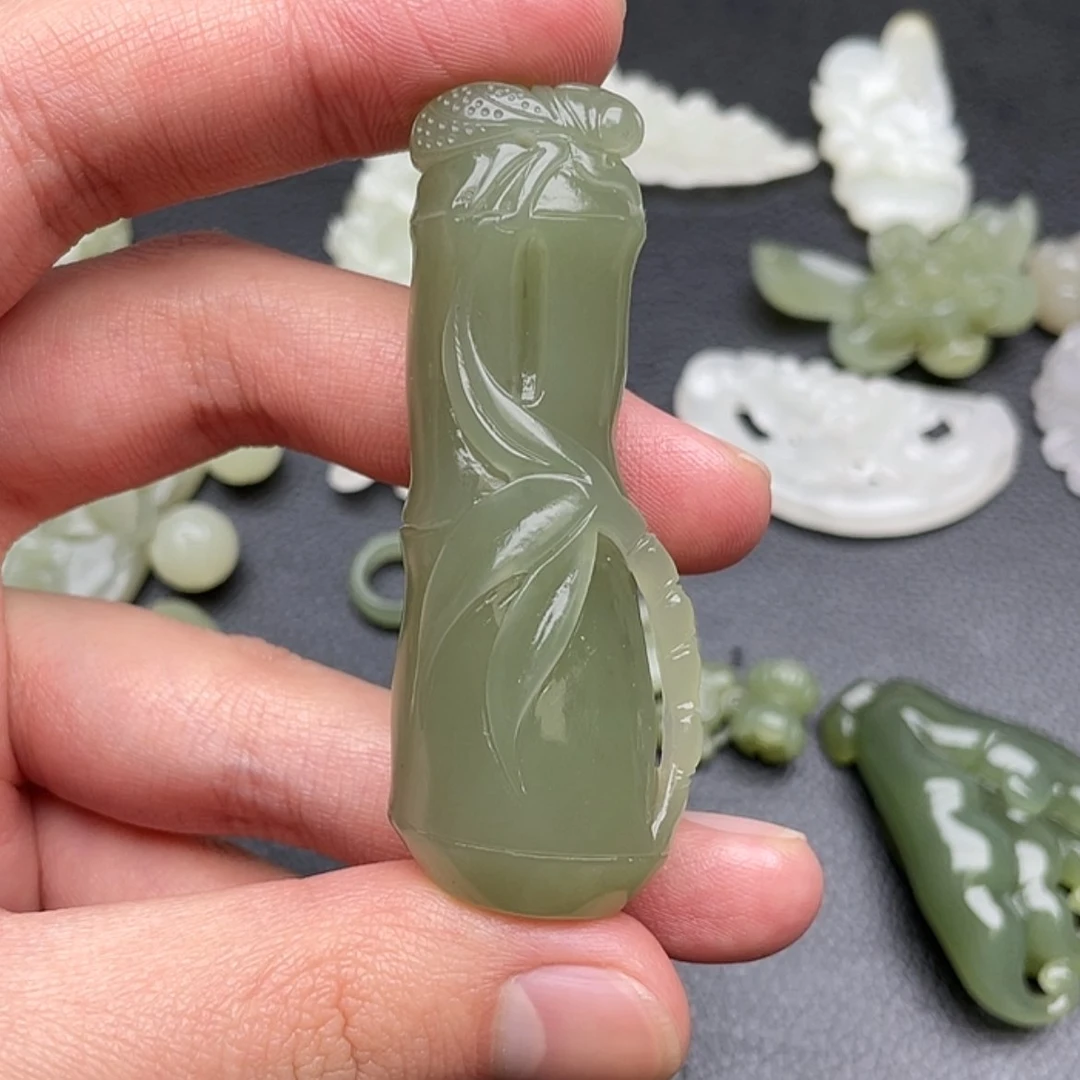 【闪购商品】和田玉颈饰未镶嵌辛***～
