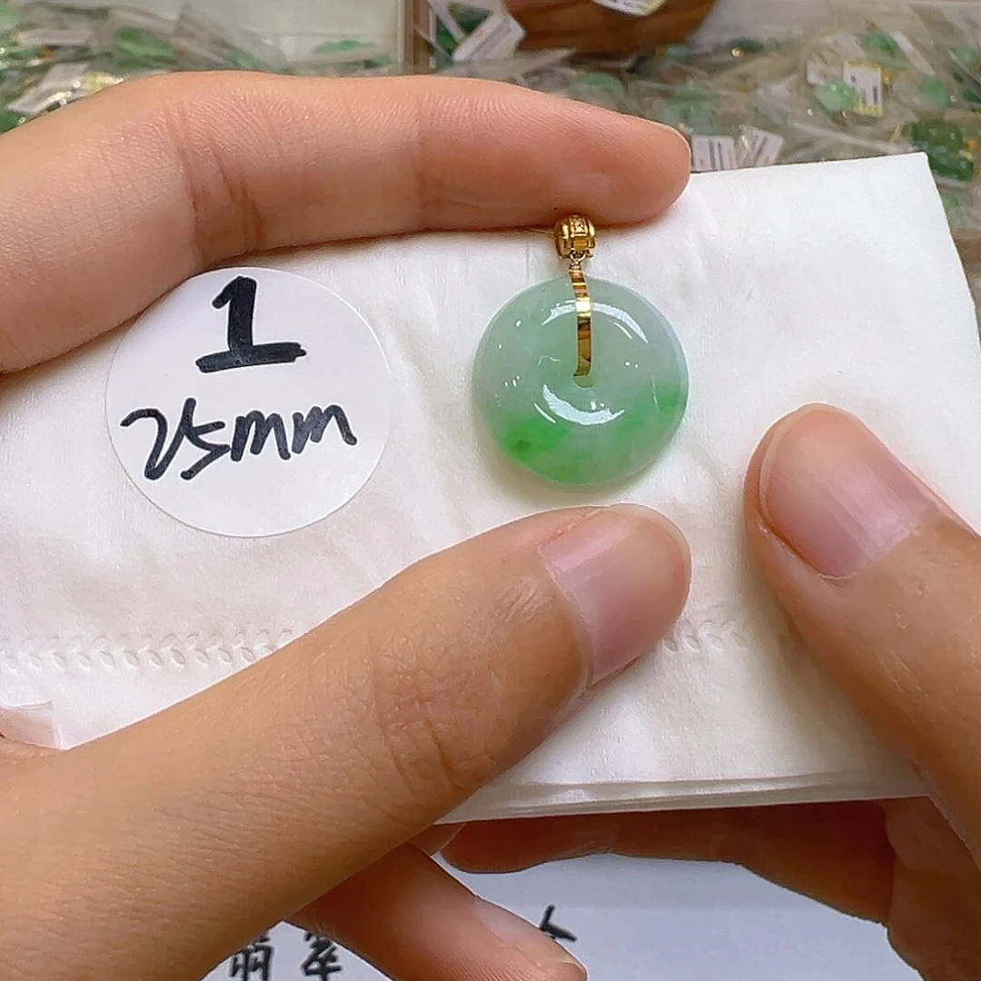 翡翠18K金镶嵌吊坠(不含链)我
