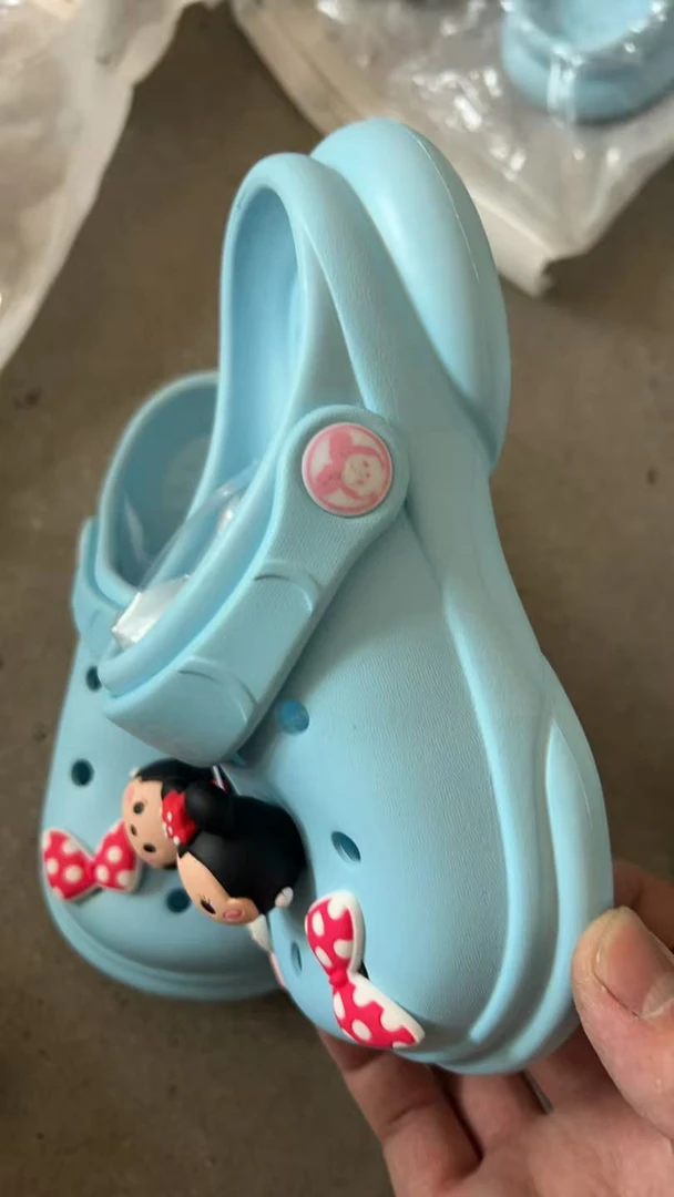 SSE22018儿童时尚可爱拖鞋