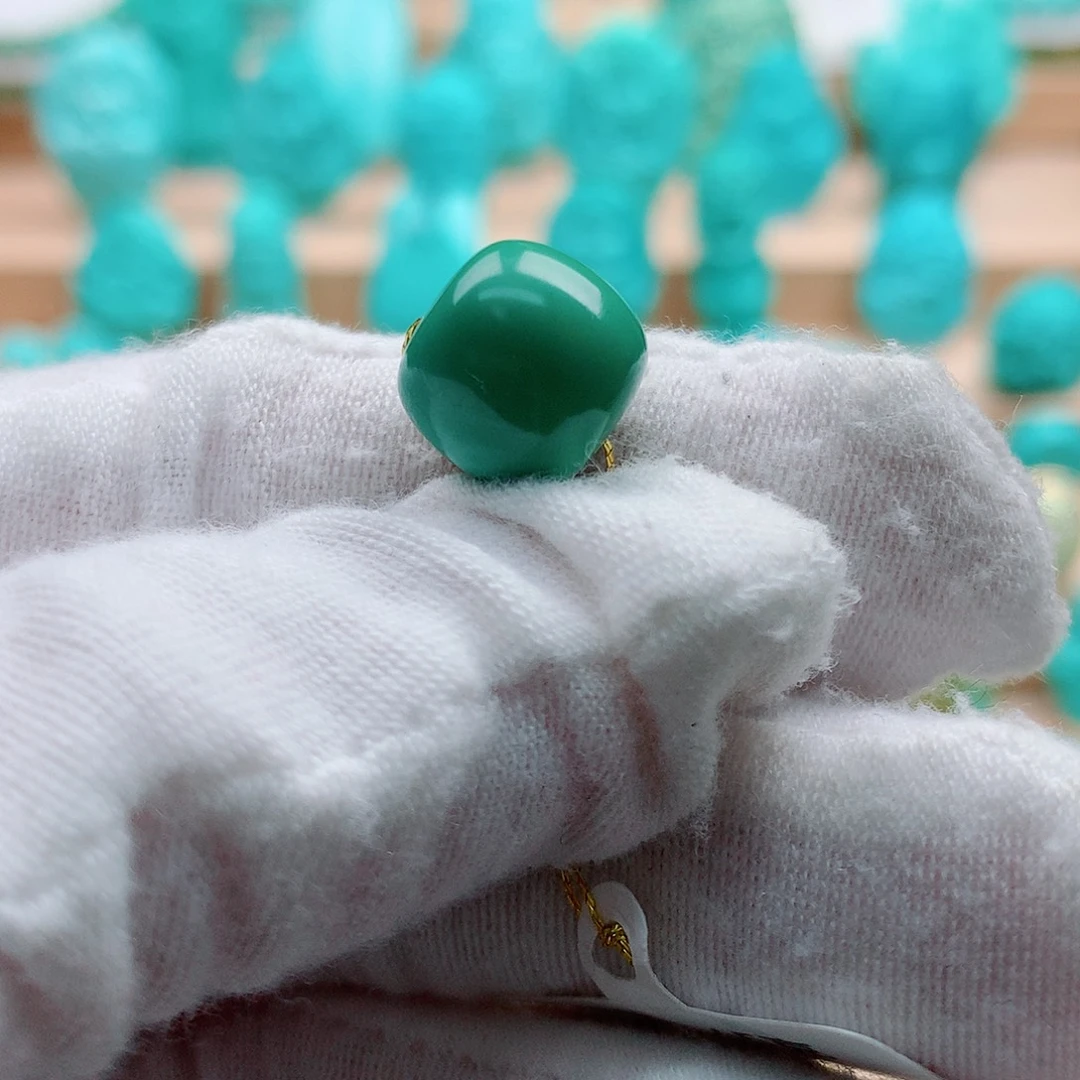 绿松石未镶嵌配饰