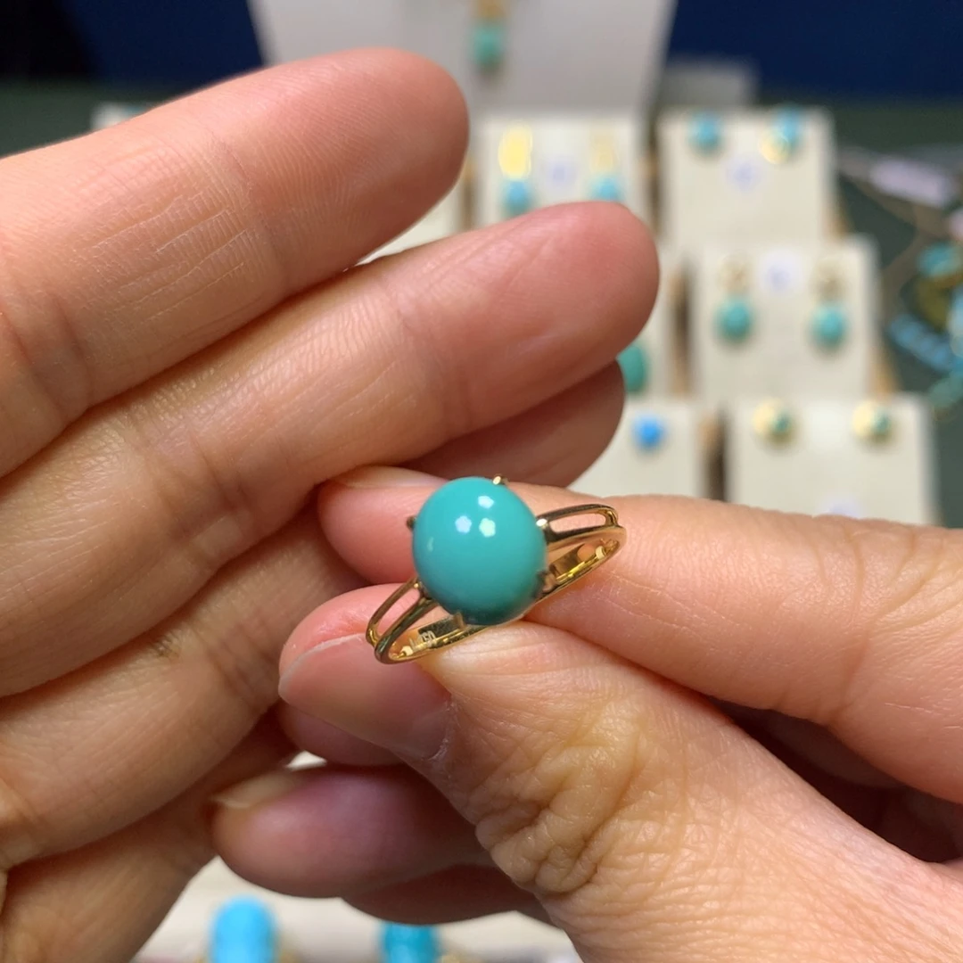 绿松石戒指18K金镶嵌