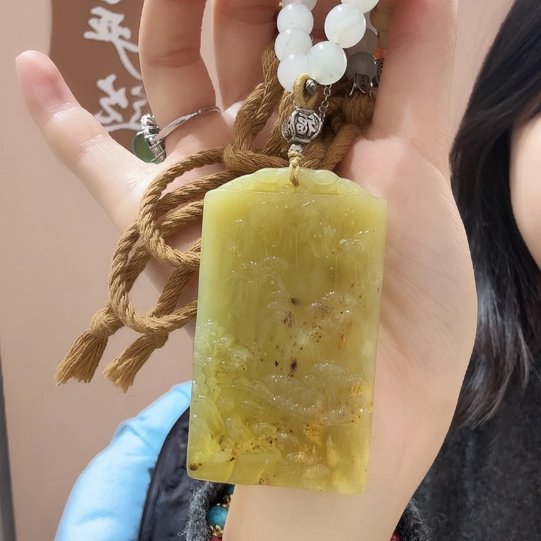 蛇纹石玉未镶嵌颈饰