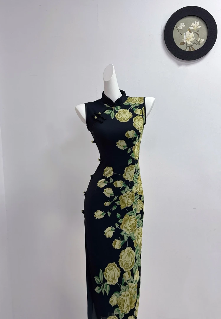 黑色旗袍高端修身2024新款复古无袖新中式国风花朵连衣裙漂亮高贵