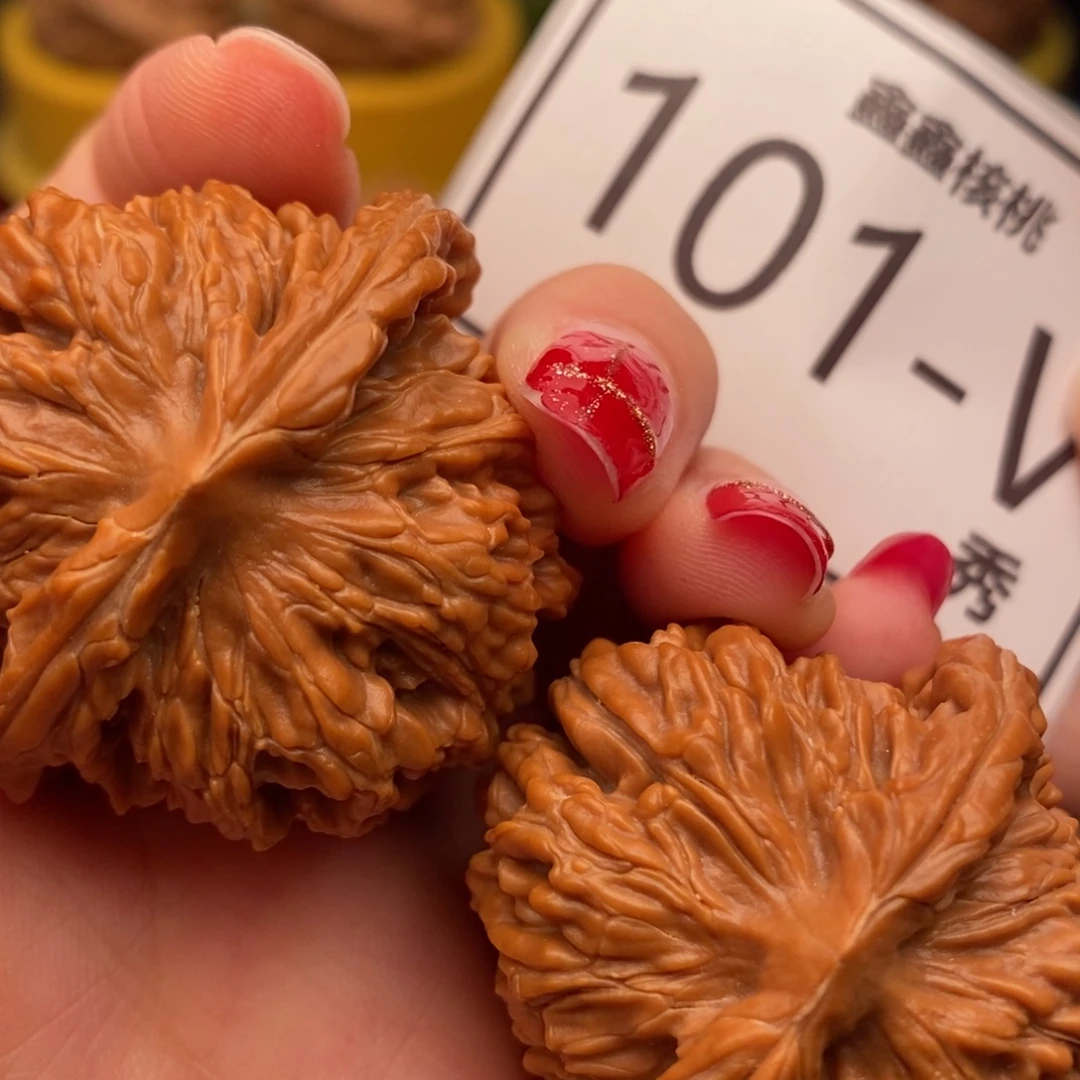 桃核把件汗高楼41……