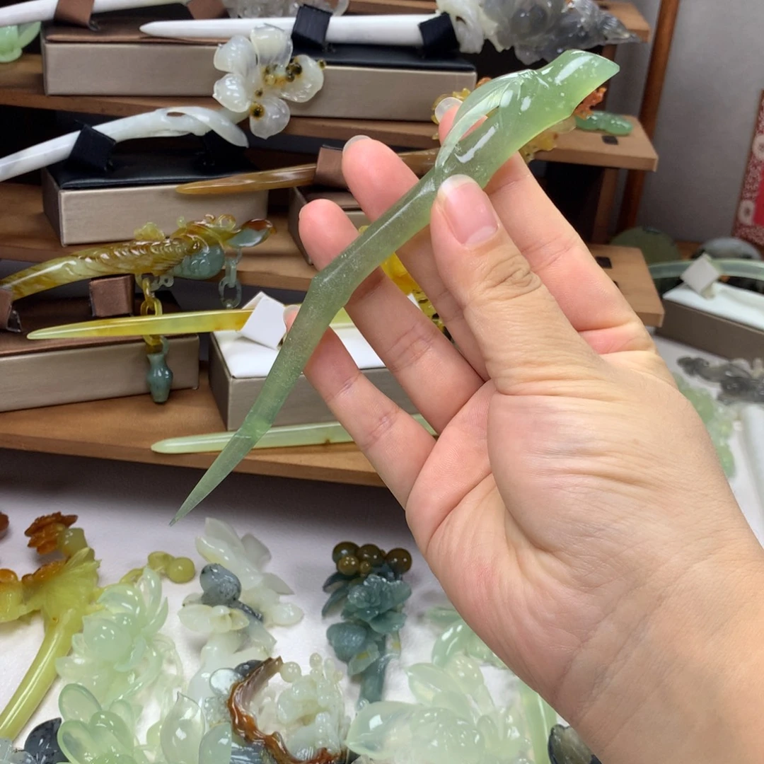 蛇纹石玉未镶嵌发饰