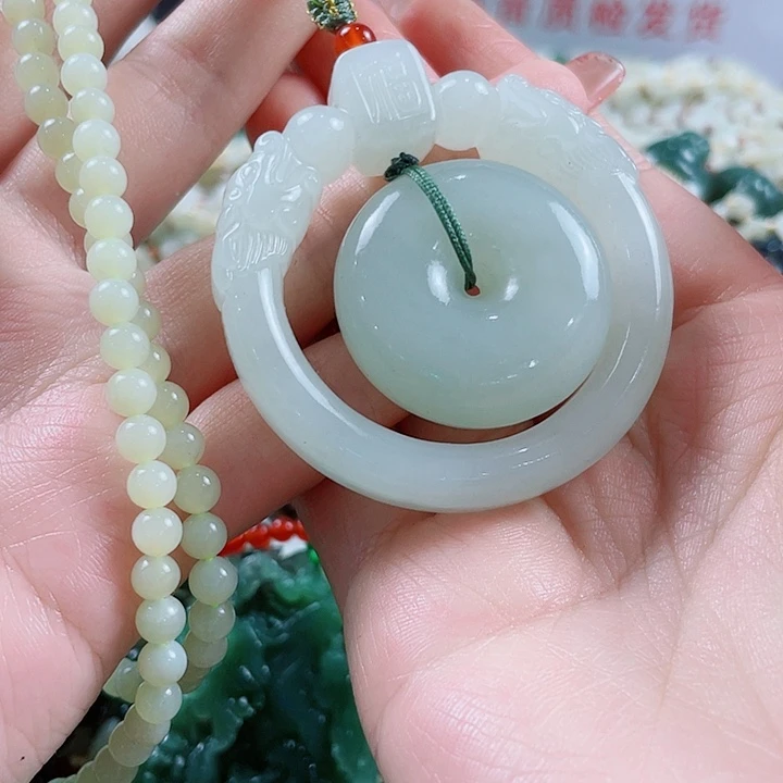 颈饰未镶嵌和田玉