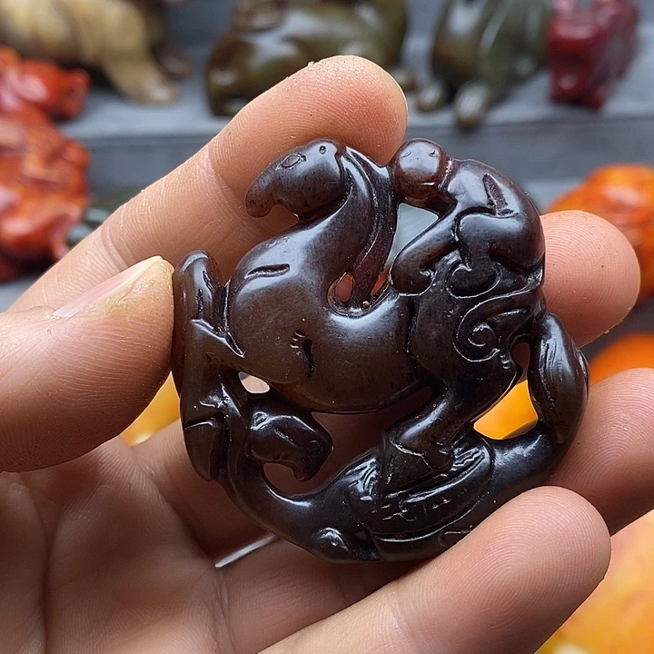 未镶嵌蛇纹石玉颈饰